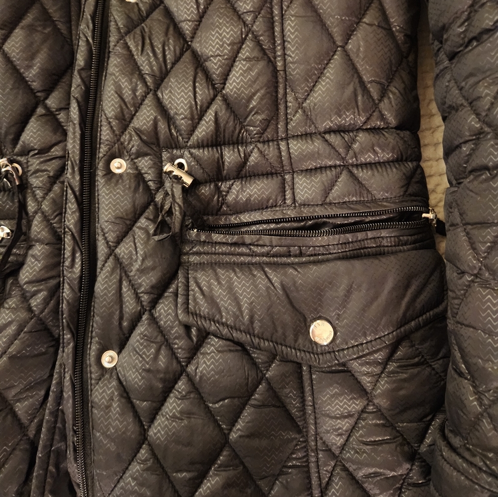 NWOT Madden Girl Black Puffer Coat with Cream Lining. Never Worn - Picture 6 of 8